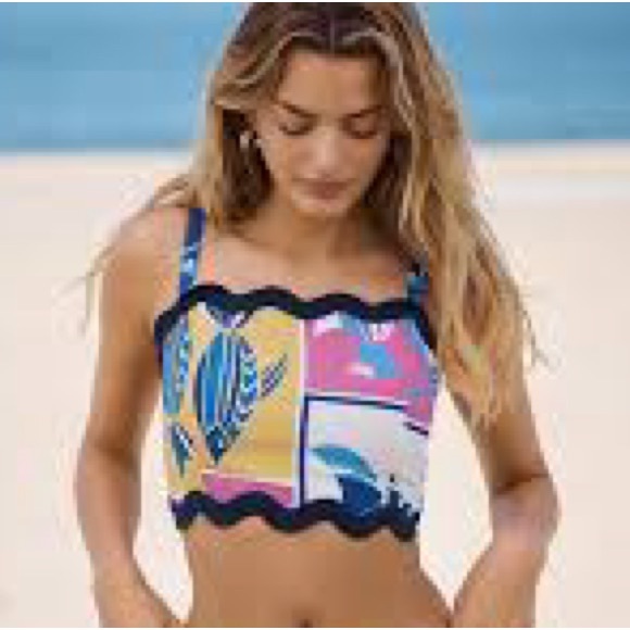 Anthropologie Tops - Anthropologie Vibrant Crop Top